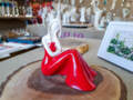 Figurka anioł Emily Rozmarzona - czerwona -  22 x 9 cm figurka dekoracyjna