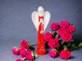 Figurka anioła z sercem - czerwona -  35 x 15 cm