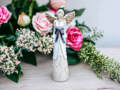 Figurka anioła Lily - biały granat -  35 x 15 cm figurka dekoracyjna