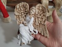 Anioł Pokory - biały lewy -  15 x 11.5 cm