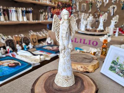 Figurka anioła Abdiel - biała -  35 x 15 cm figurka dekoracyjna
