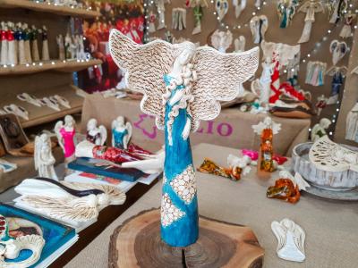 Figurka anioła Dorothy - turkus -  45 x 30 cm figurka dekoracyjna