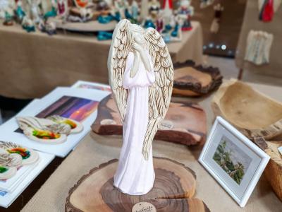Figurka anioła Gabriel - różowa -  40 x 18 cm