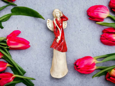 Figurka anioła Arianna - czerwona -  35 x 15 cm figurka dekoracyjna