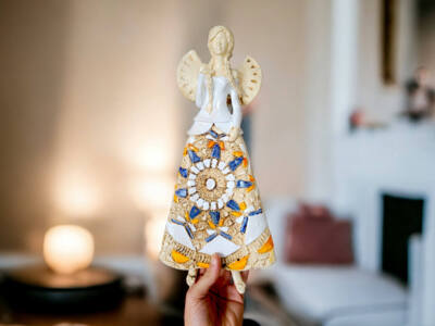Figurka anioła Heather - biały granat pomarańcz
 -  35 x 15 cm figurka dekoracyjna