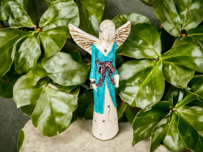 Figurka anioła Lily - turkus -  35 x 15 cm figurka dekoracyjna