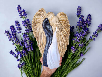 Figurka zakochanych aniołów - wisząca biało granatowe -  35 x 21 cm figurka dekoracyjna