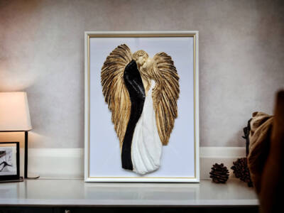Figurka zakochanych aniołów + ramka - wiszące biało czarne -  35 x 21 cm figurka dekoracyjna