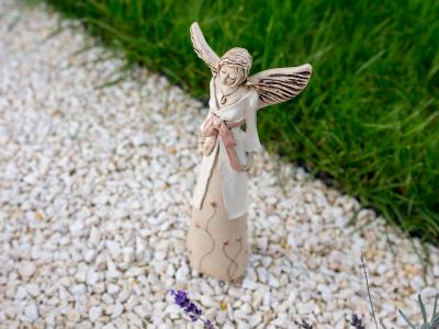 Figurka anioła Lily - ecru -  35 x 15 cm figurka dekoracyjna
