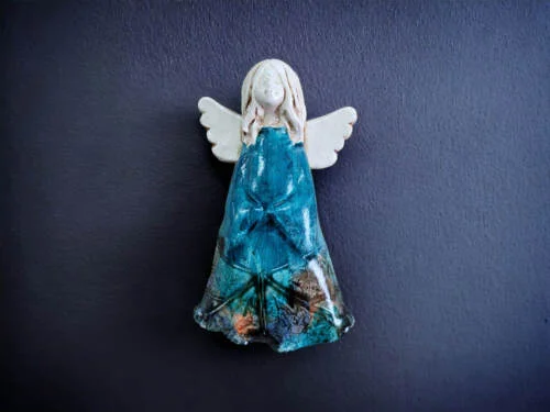 Figurka anioła Monica Art Leaf -  18 x 10 cm figurka dekoracyjna