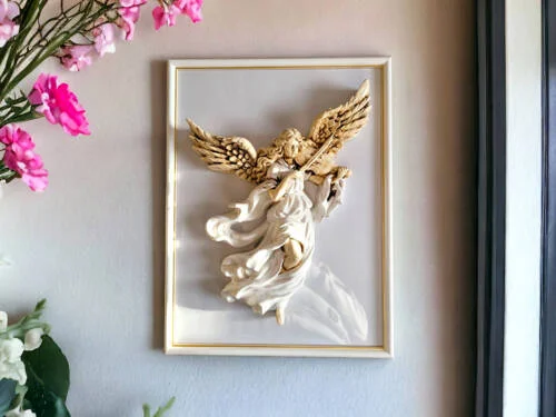 Figurka Anioł ze Skrzypcami z ramką - biała -  25 x 33 cm figurka dekoracyjna