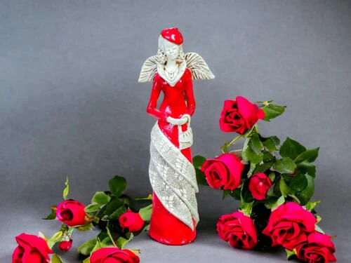 Figurka anioła Charlotte - czerwona -  32 x 15 cm figurka dekoracyjna