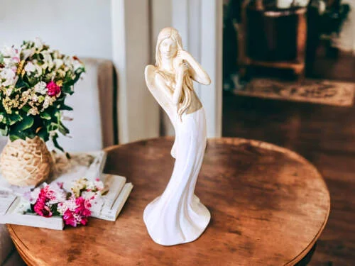 Figurka anioła Elise Art - biała -  35 x 15 cm figurka dekoracyjna