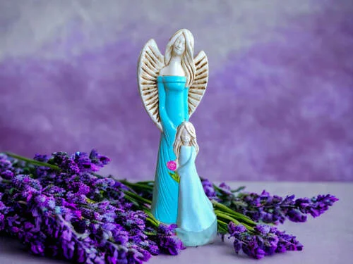 Figurka anioła Hannah - błękitny seledyn -  32 x 15 cm figurka dekoracyjna