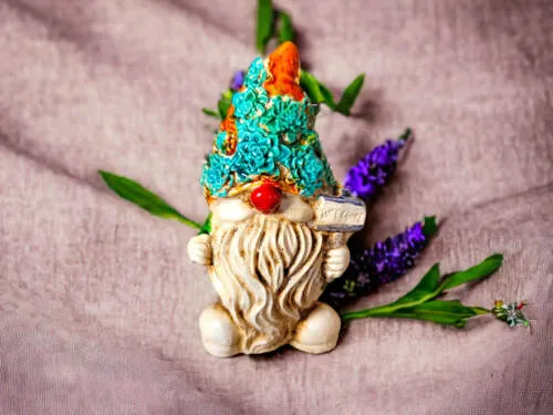 Figurka Skrzat Witaj - pomarańcz zielony -  figurka dekoracyjna 5 x 5 cm