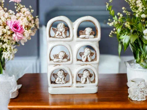 Aniołki w okienku - małe -  13.5 x 9.5 cm figurka dekoracyjna