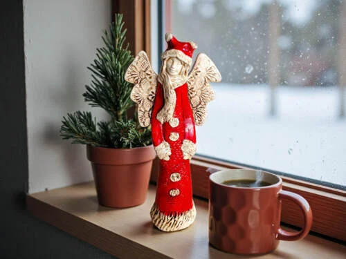 Figurka anioła Bieszczadzkiego - czerwony -  30 x 14 cm figurka dekoracyjna