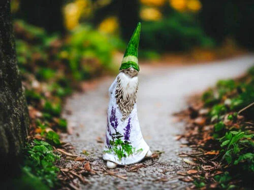 Figurka Skrzat Dobra Rada  - zielony biały -  18 x 7 cm figurka dekoracyjna