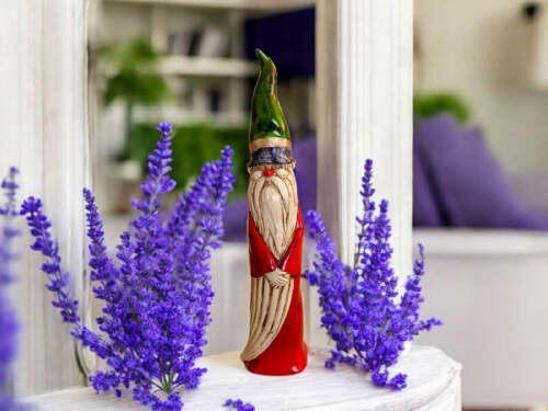 Figurka Skrzat Gandalf - czerwony -  figurka dekoracyjna 25 x 5 cm