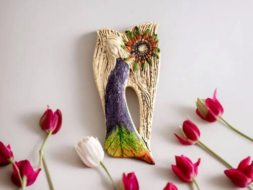 Figurka anioła Xenylla Art - fiolet -  figurka dekoracyjna 31 x 16 cm