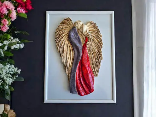 Figurka zakochanych aniołów + ramka - wiszące czerwone -  35 x 21 cm figurka dekoracyjna