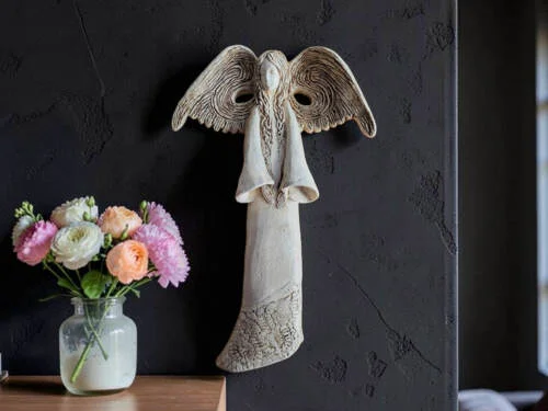 Figurka anioła Clara - beżowa -  40 x 28 cm figurka dekoracyjna