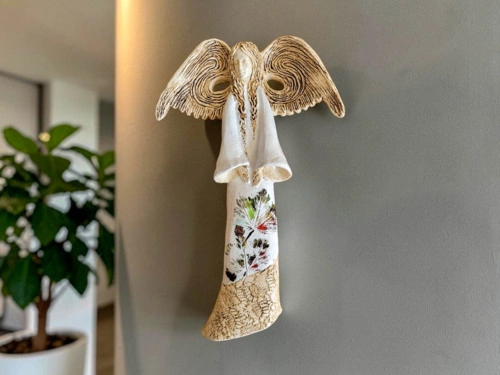 Figurka anioła Clara Art Leaf - biała -  40 x 28 cm figurka dekoracyjna