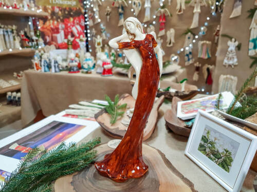 Figurka anioła Sophia - brąz jasny -  35 x 15 cm figurka dekoracyjna