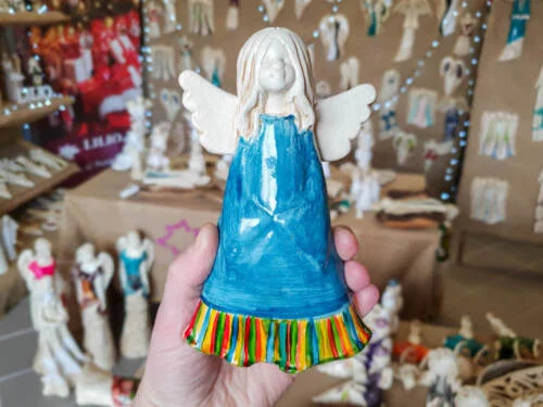 Figurka anioła Monica Art - turkus -  18 x 10 cm figurka dekoracyjna