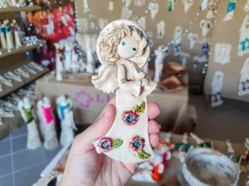 Figurka Liolinka z fletem Art Element -  16 x 7 cm figurka dekoracyjna