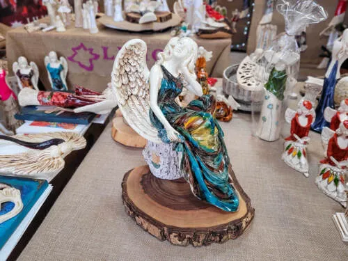 Figurka anioła od Św. Rity - brąz turkus pomarańcz -  47 x 25 cm figurka dekoracyjna