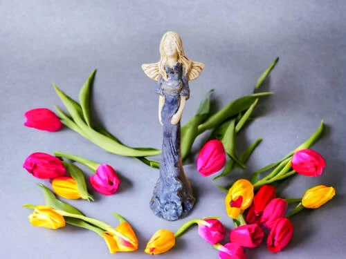 Figurka anioła Margaret - jasny granat -  32 cm figurka dekoracyjna
