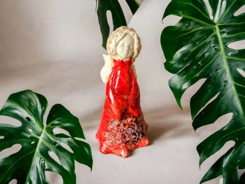 Figurka anioła MaryAnn Art - czerwony -  15 x 7.5 cm figurka dekoracyjna