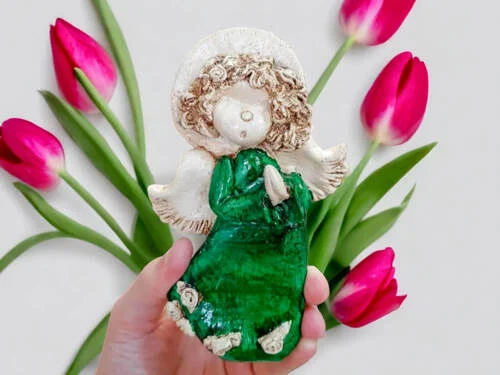 Figurka anioła Marzyciel - zielony -  16 x 10 cm figurka dekoracyjna