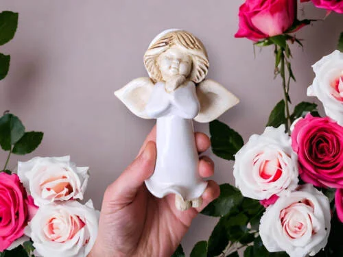 Figurka anioła Adam - wisząca biała -  13 cm figurka dekoracyjna