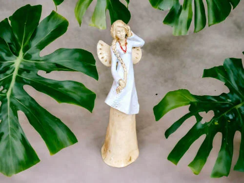 Figurka anioła Arianna - biała -  35 x 15 cm figurka dekoracyjna