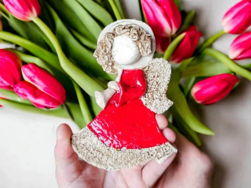Figurka anioła 989 -  15 x 10 cm figurka dekoracyjna