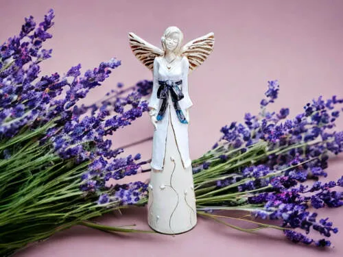 Figurka anioła Lily - biały granat -  35 x 15 cm figurka dekoracyjna