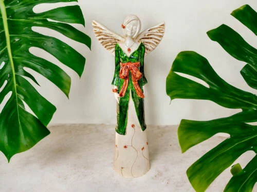 Figurka anioła Lily - zielony brąz -  35 x 15 cm figurka dekoracyjna