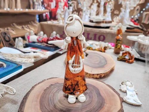 Figurka Szarpidruta Art Leaf - brązowa -  27 x 8 cm figurka dekoracyjna