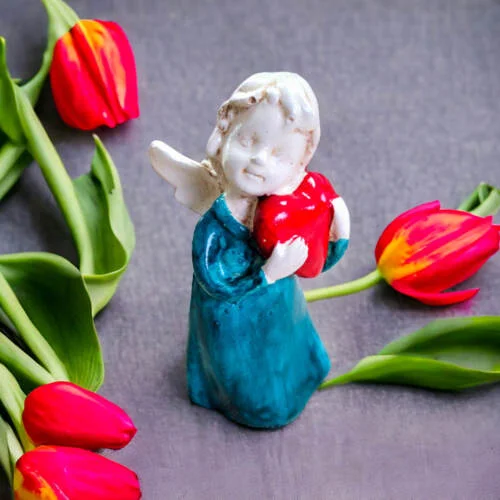 Figurka aniołka z sercem - turkus -  15 x 7.5 cm figurka dekoracyjna