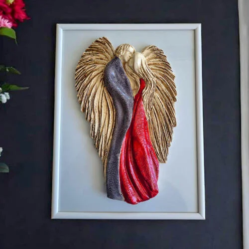 Figurka zakochanych aniołów + ramka - wiszące czerwone -  35 x 21 cm figurka dekoracyjna