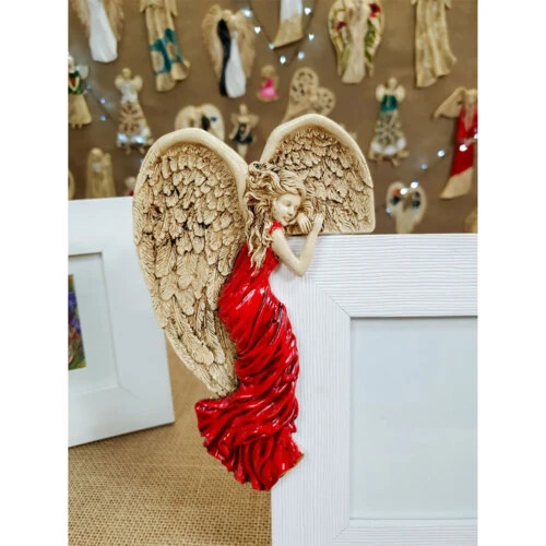 Anioł Andrea + Ramka - czerwony Lewy -  19 x 11 cm figurka dekoracyjna