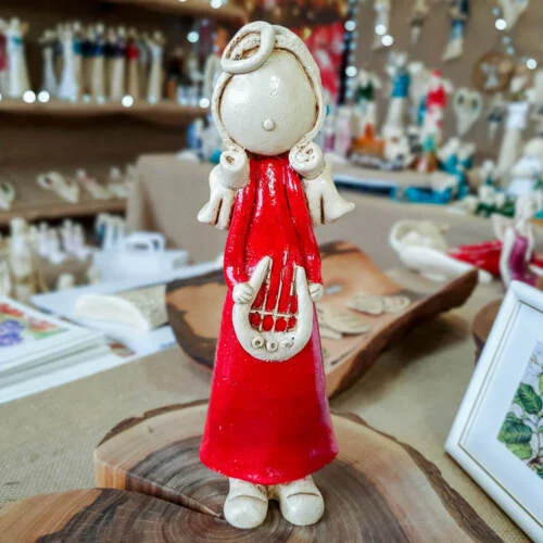 Figurka anioła Szarpidruta - czerwona -  27 x 8 cm figurka dekoracyjna