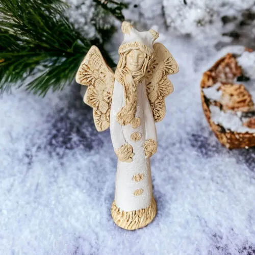 Figurka anioła Bieszczadzkiego - biała -  30 x 14 cm figurka dekoracyjna
