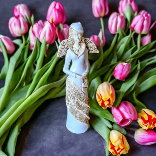 Figurka anioła Charlotte - biała -  32 x 15 cm figurka dekoracyjna