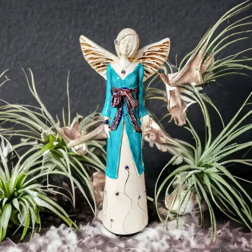 Figurka anioła Lily - turkus -  35 x 15 cm figurka dekoracyjna