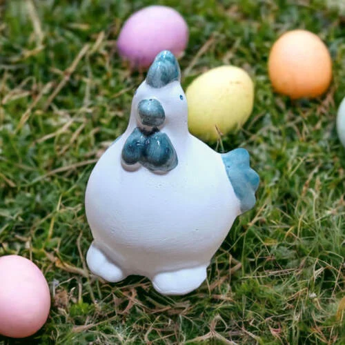 Kurka wielkanocna - turkusowa -  8 x 7 cm