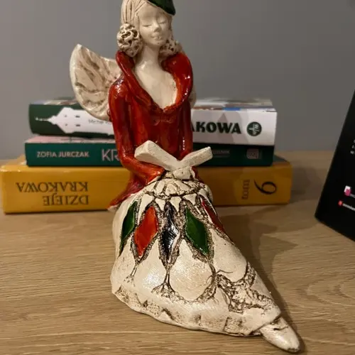 Figurka  anioła Loretta - pomarańcz -  15 cm figurka dekoracyjna