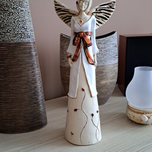 Figurka anioła Charlotte - biała -  32 x 15 cm figurka dekoracyjna